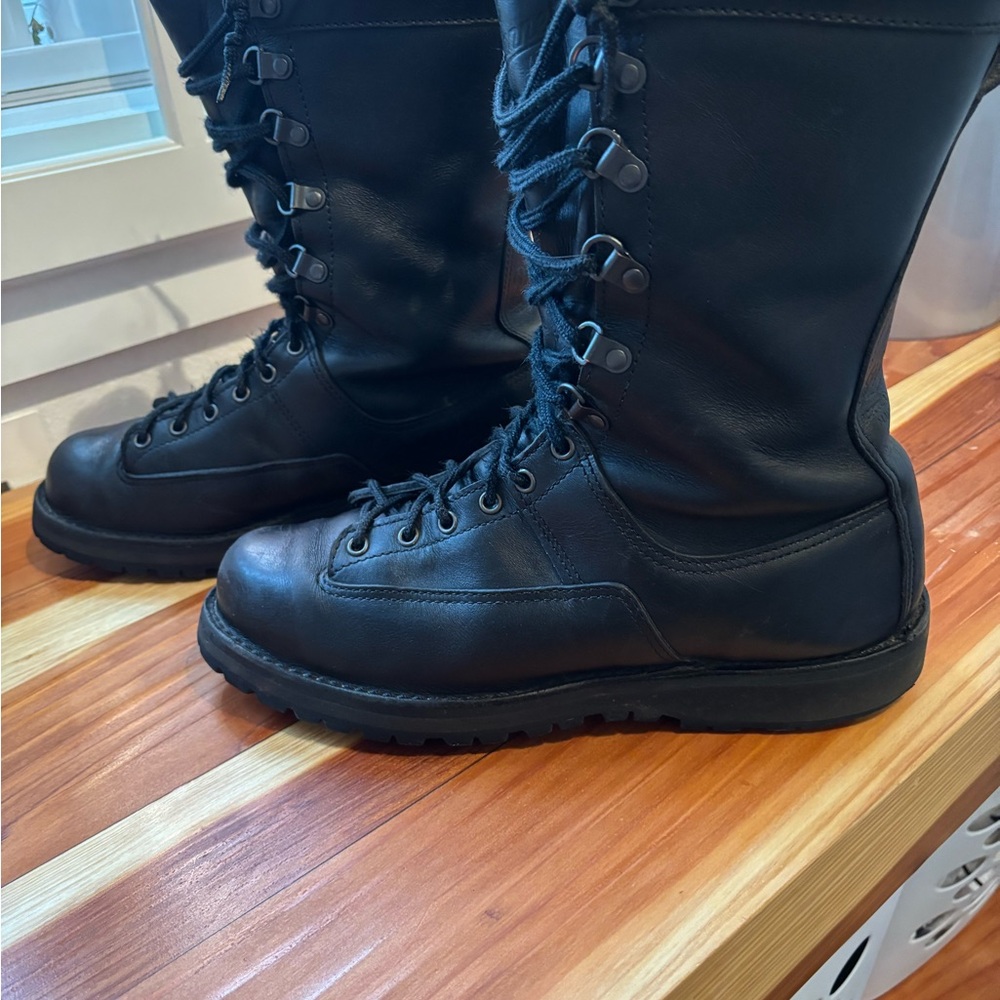Men’s Danner Fort Lewis leather boots